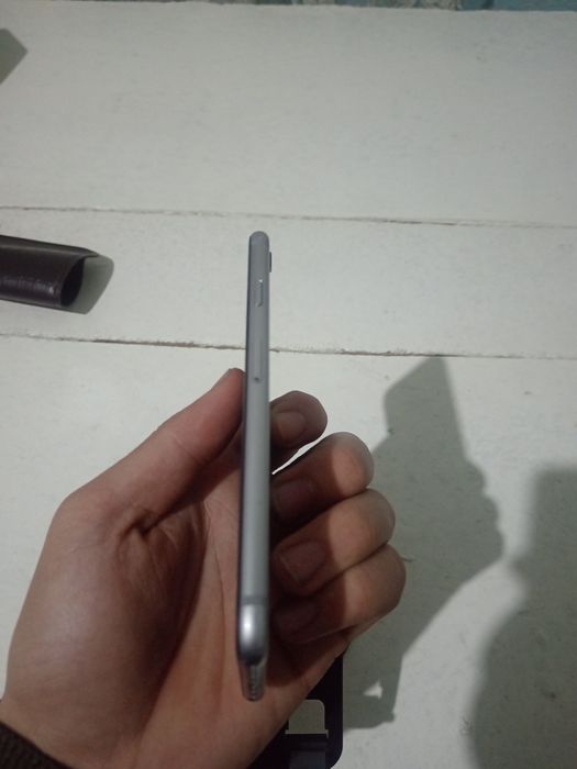 Iphone 6s cizlgan qrlgan joylar yoq