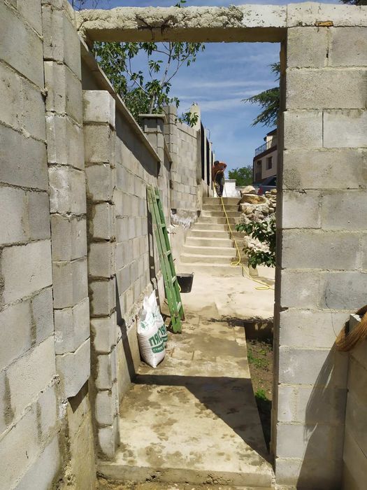 Рязане на опасни  дървета, косене на тревни площи.