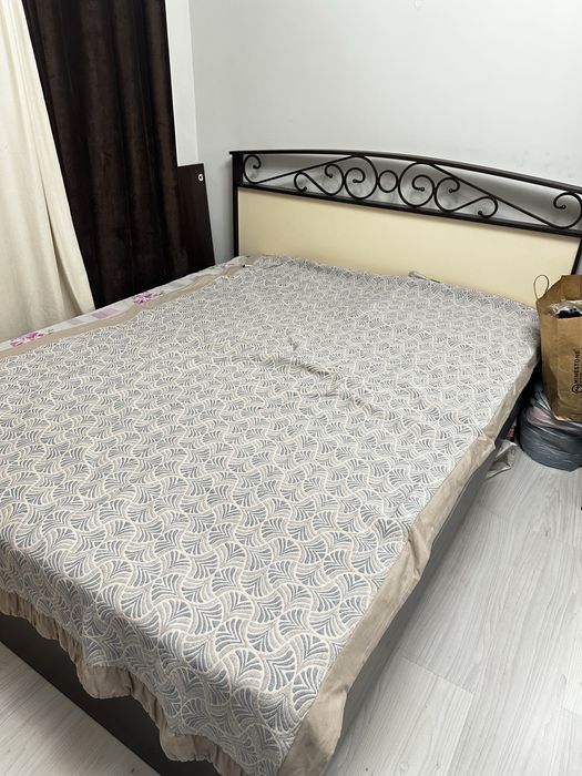 Продается спальный гарнитур