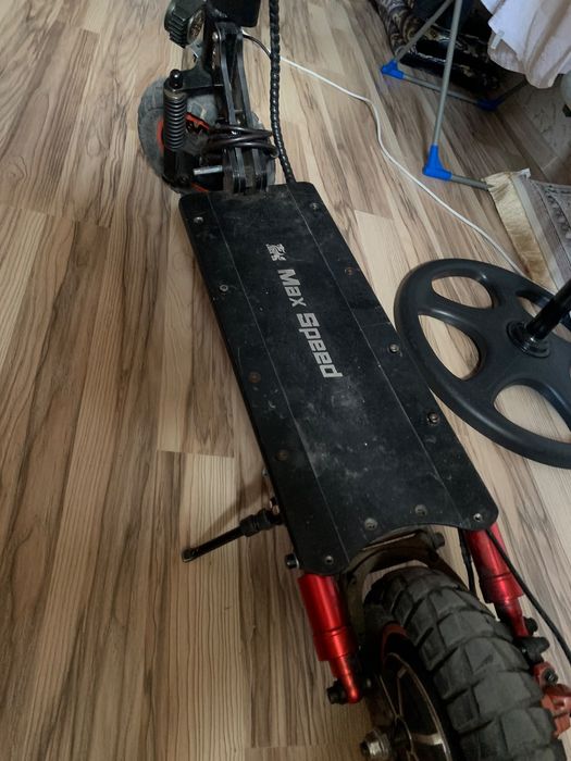 продам Kugoo Max speed или обмен на 11 айфон