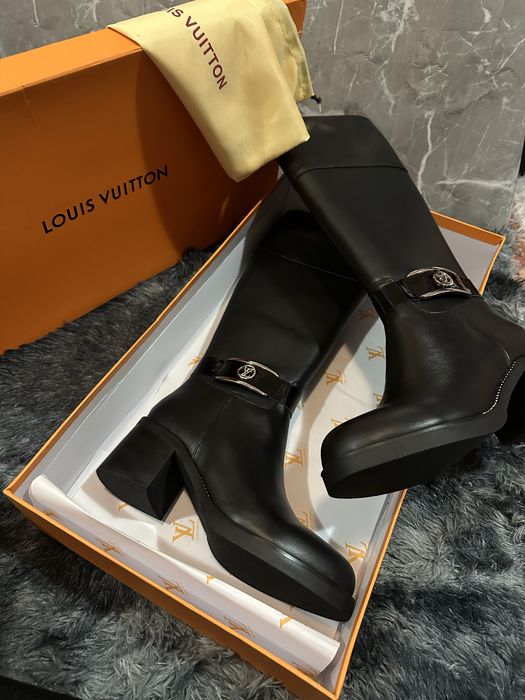 Louis vuitton cizme pana la genunchi
