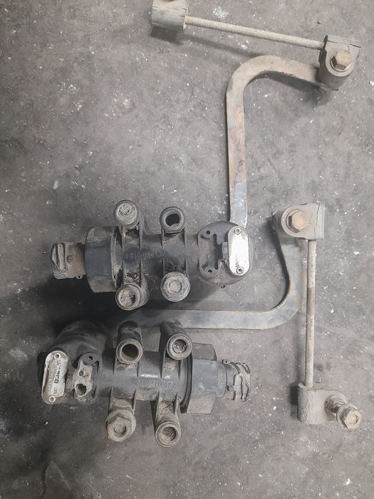 Senzor nivel pentru sistemul de perne pneumatice iveco dayli 3.0..2016