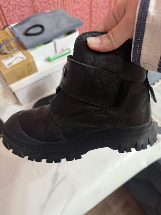 Продам зимнию обувь для мальчика