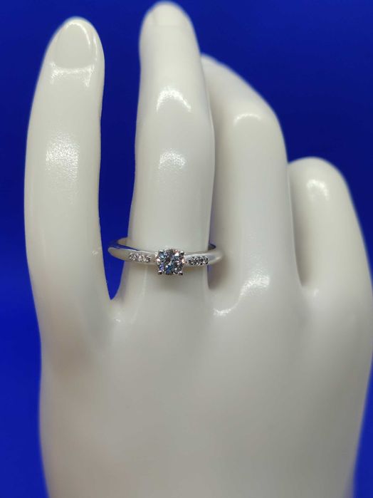 Годежен пръстен с диамант 0.30ct.