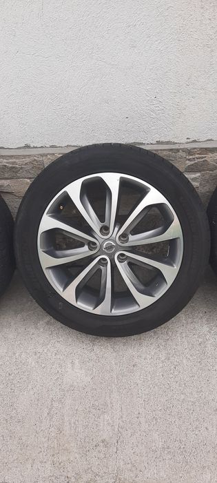 Джанти Nissan 18 цола , 5х114.3 , 6.5j ,et40 , 215/55/18 Renault Dacia