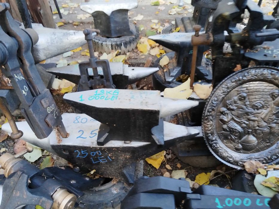 Nicovala foarte veche de fierărie