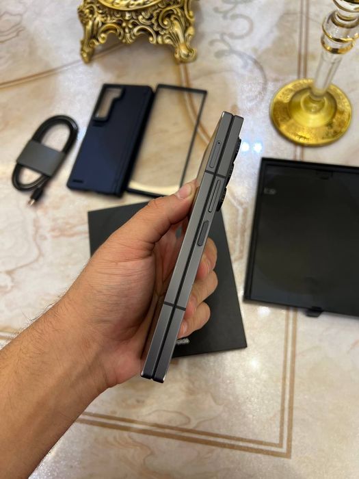 Samsung Galaxy Z Fold 6
