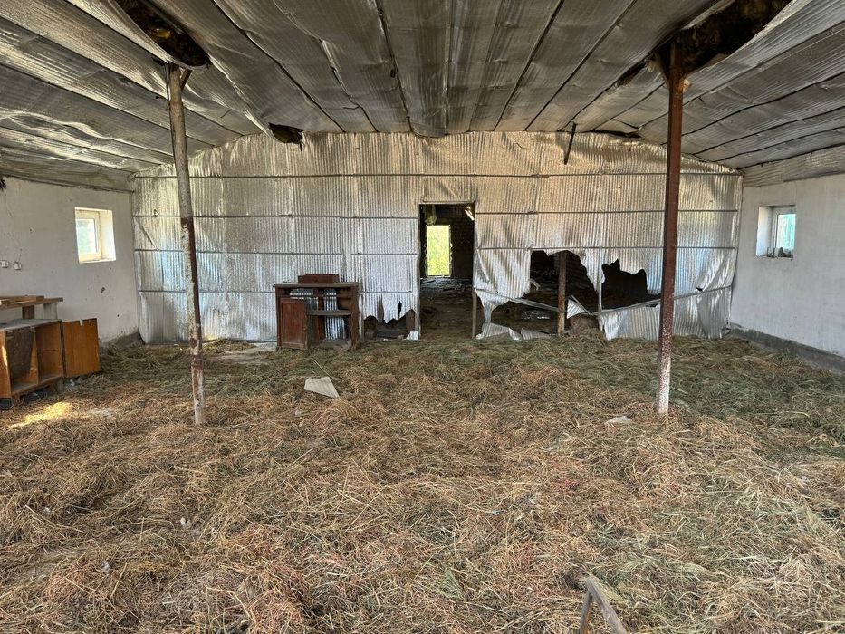 Dacha sotiladi 6 sotix 2 sotix zaxvati bor