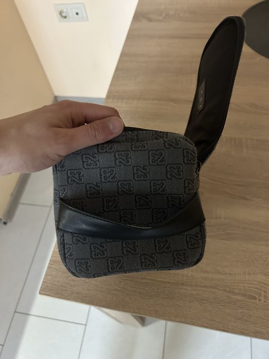 Несесер, чантичка