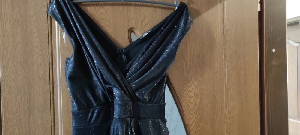 Официална рокля-черна