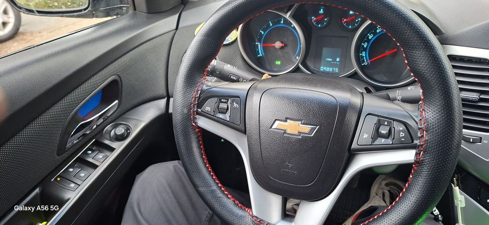 Vând Chevrolet Cruze