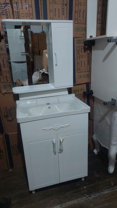 Зеркало в наличии