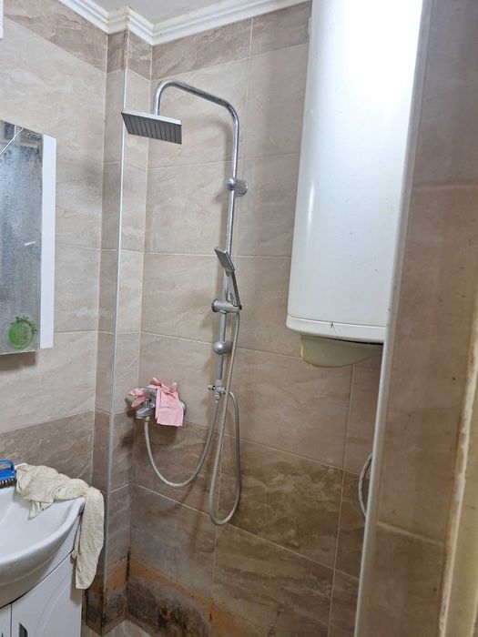 Продава се Двустаен апартамент в Варна, Лятно кино Тракия - 74 кв.м за 2433 €/кв.м - Снимка #2