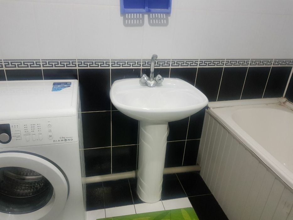 Сдается 2х комнатная квартира
С обстановкой 
В горде Алмалыке