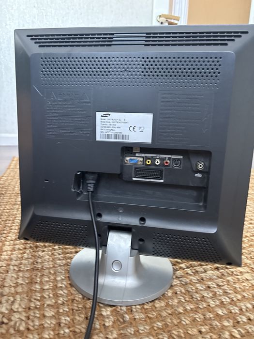 Телевизор Samsung lcd