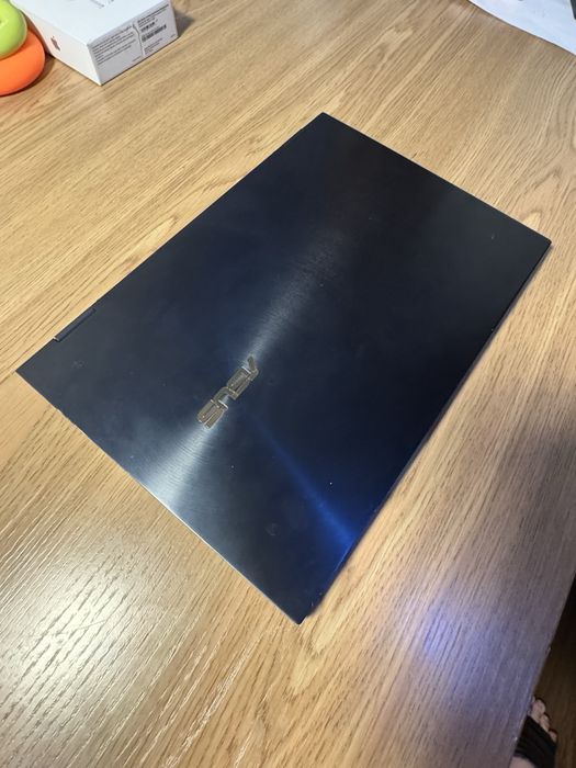 Ноутбуе Asus ZenBook Flip S