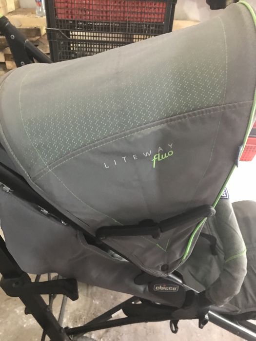 Продам детскую коляску фирмы chicco.