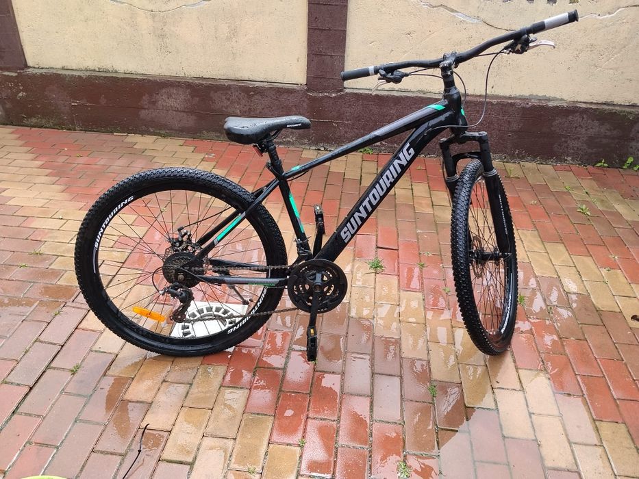 Vând bicicleta Suntouring de 27 inci.
