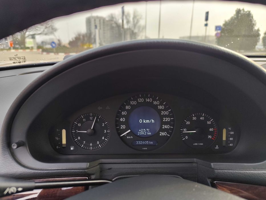 MERCEDES-BENZ E-Class 2004 — imagine 4