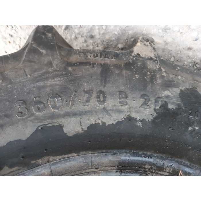 Anvelope Continental 360/70R20 12.4R20 pentru Claas și Deutz-Fahr.