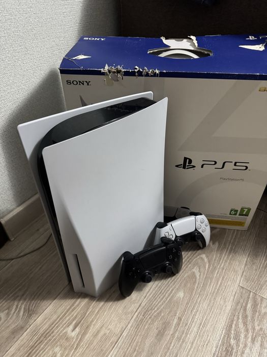 (PS5) SonyPlaystation 5 два джойстика) PS Plus Delux