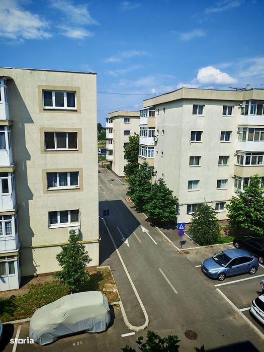 Oportunitate de renovare! 2 camere, 53 mp, etaj 3/4, loc de parcare — fotografia 1