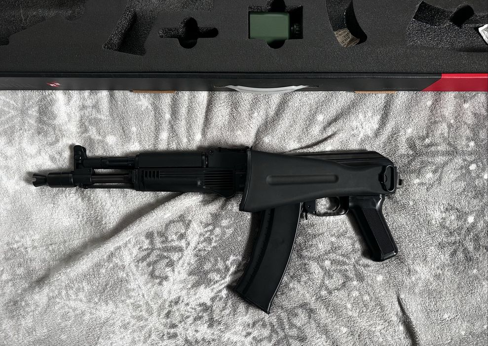 Airsoft реплика +ГАРАНЦИЯ+ батерия,зарядно и топчета