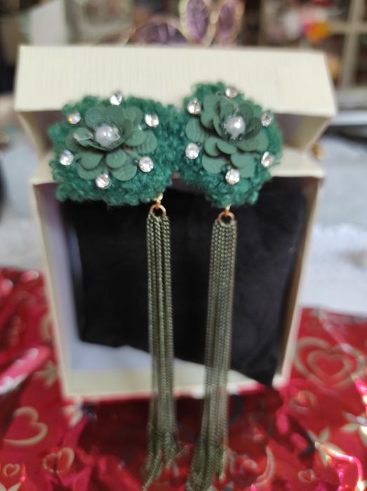 Обеци за празник и делник.