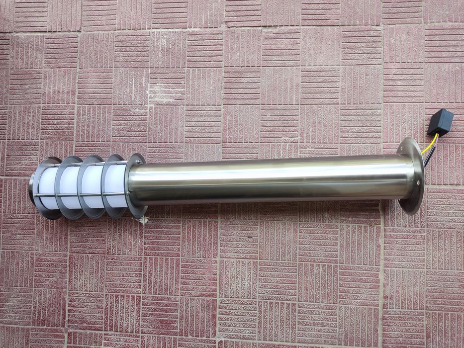 Уличный, садовый светильник.