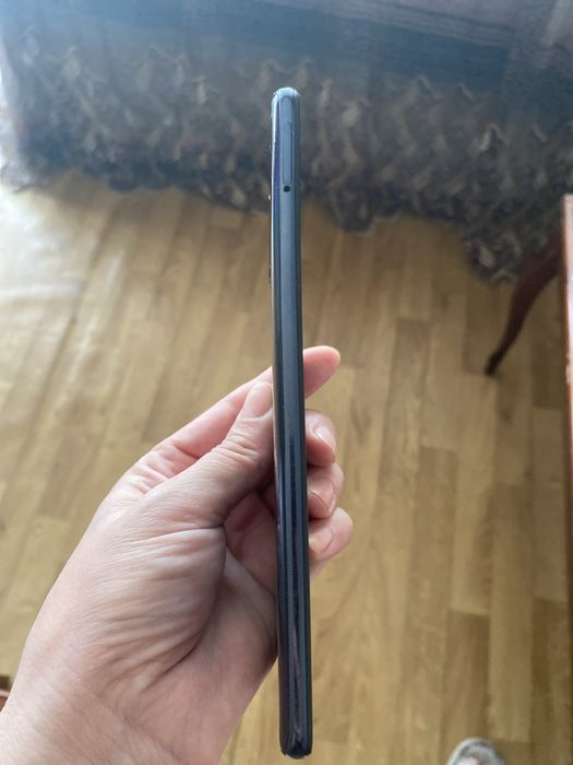 Продам телефон Samsung A71