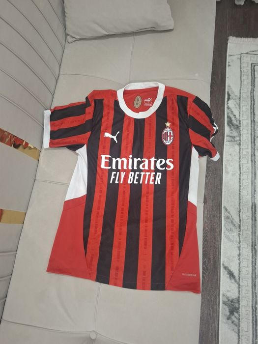 Футбольная форма AC Milan