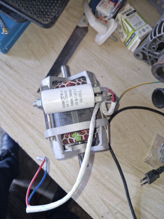 Двигатель для бетоно мешалки