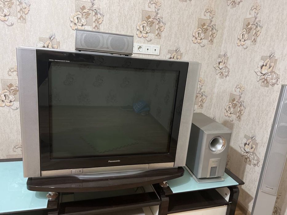 Телевизор, dvd,домашний кинотеатр колонки и подставка