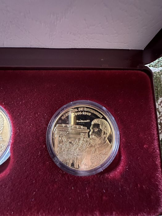 Monede Mari Unificatori Alama Placata Cu Aur, Noi