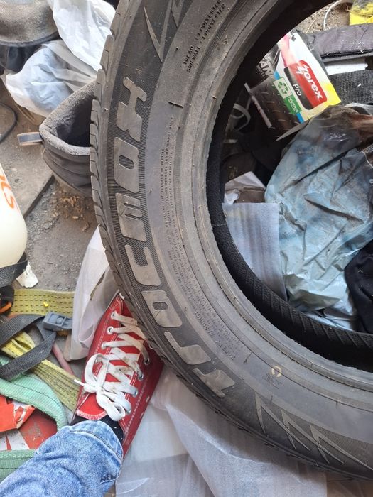 Vand 1 anvelopa 185 65 15 traxmax noua de vara