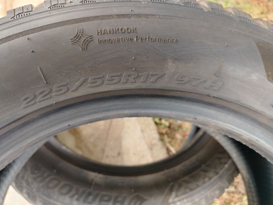 Гуми два броя 225/55 /17
