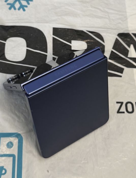КАТО НОВ 512GB Samsung Z Flip 7 Зора Гаранция 2027г. Blue / Син