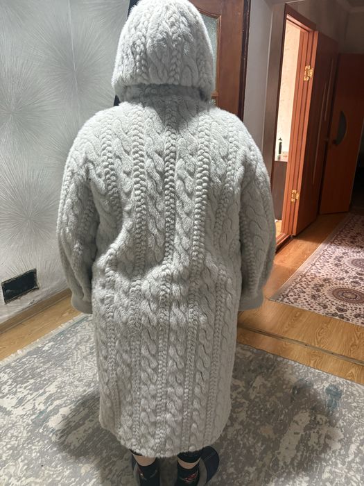 Продам верхнию одежду Эко шубу