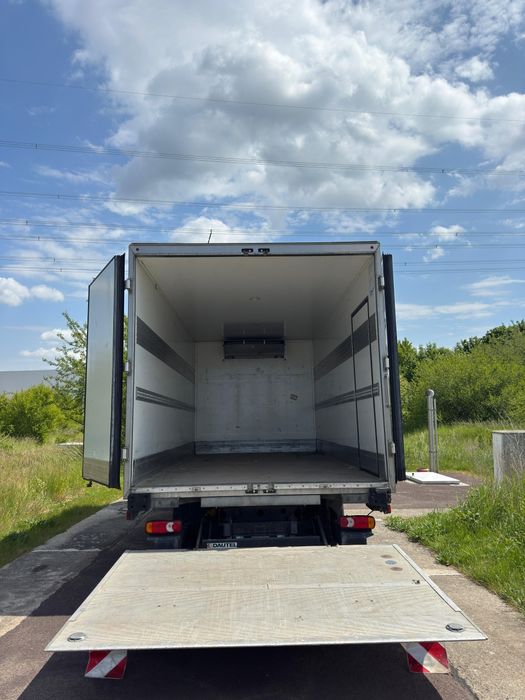 Transport marfa cu lift