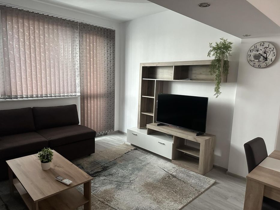 Продава се Четиристаен апартамент в Стара Загора, Център - 84 кв.м за 1584 €/кв.м - Снимка #2