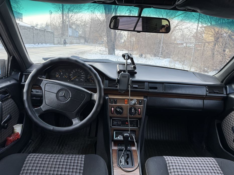 Продам мерседес 124