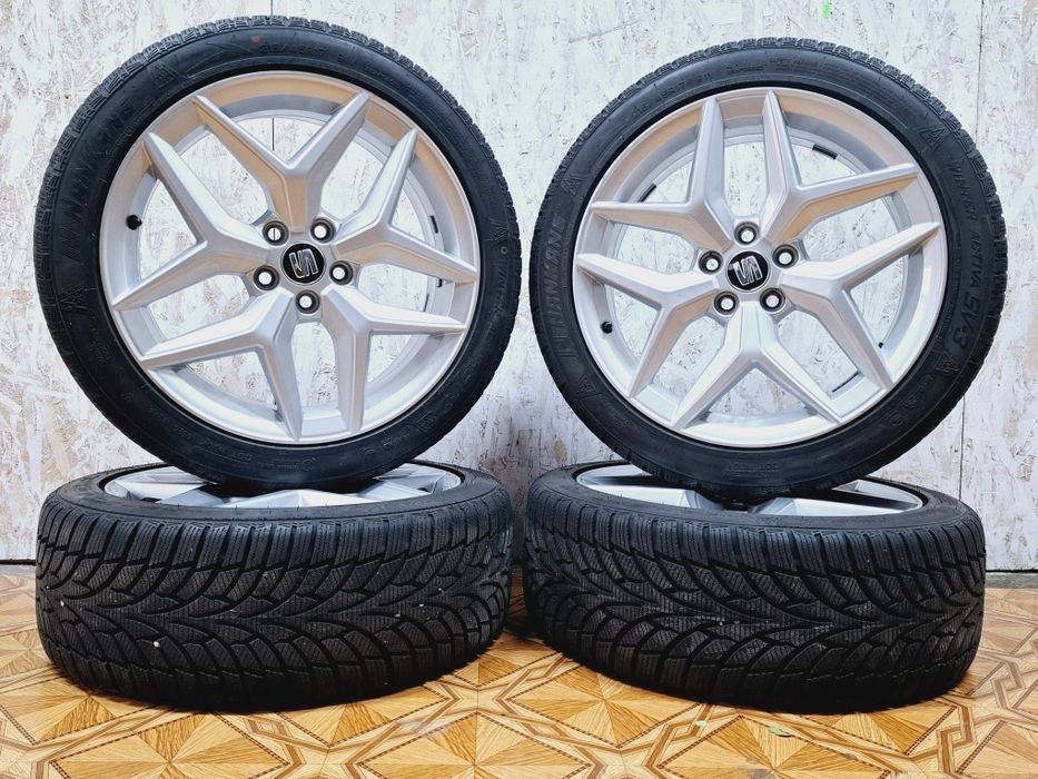 Set Jante cu anvelope iarna  215 45 17 Originale Seat Ibiza 6F R17