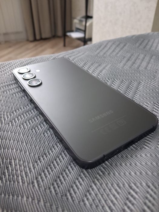 Samsung S24 PLUS