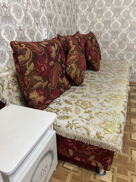 Диван бу но состояния отличный.