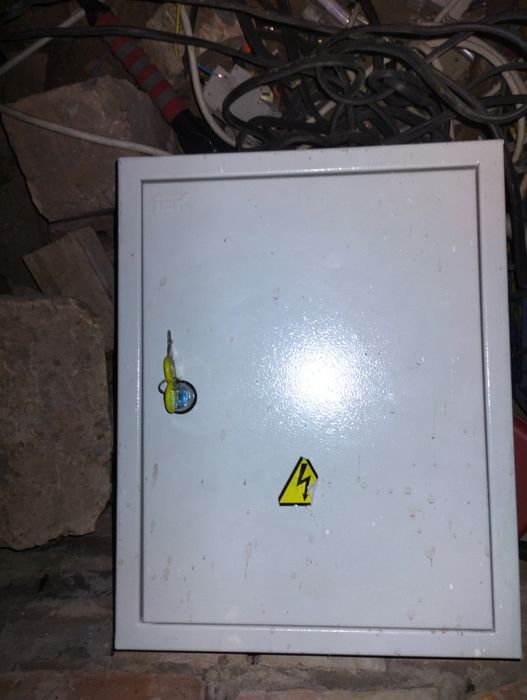 Продам электрошкаф ,