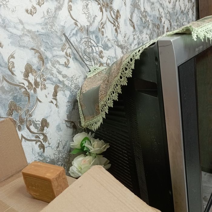 Телевизор LG в рабочем состоянии
