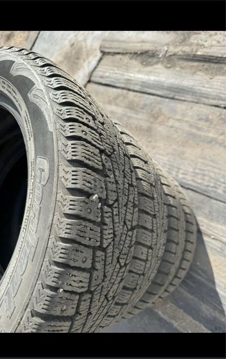 Продаю зимние шипованные шины