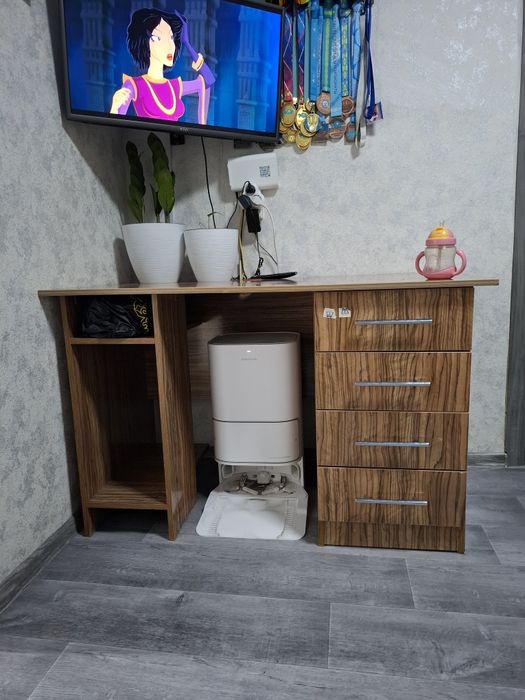 Продам компьютерный стол