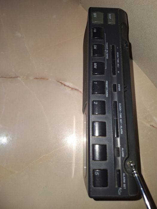 Vand radio digital Sony ICF-M400S.