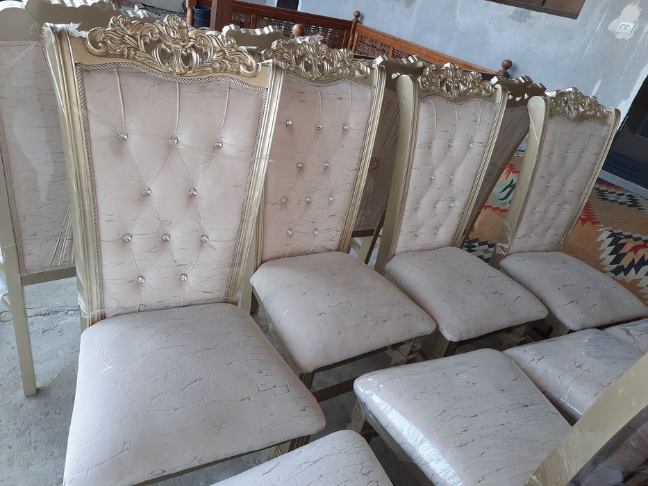 Стул сотилади 12 шт